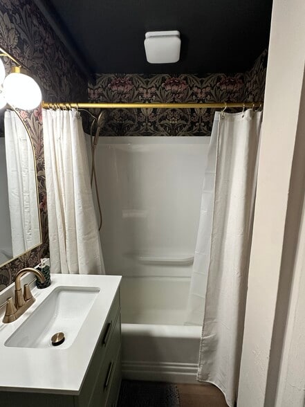 Building Photo - 1018 Mound St