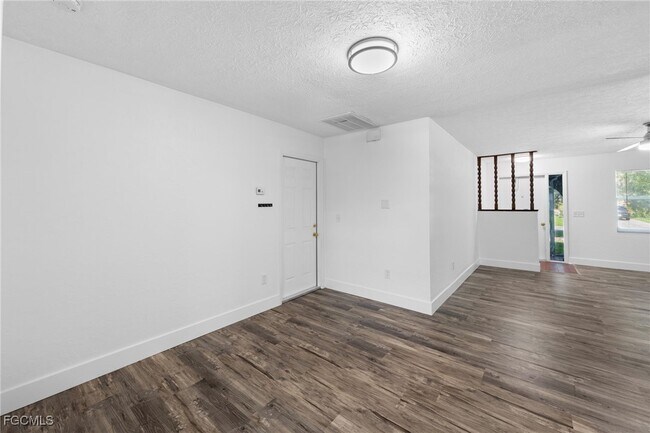 Building Photo - 2981 Ribbon Ct