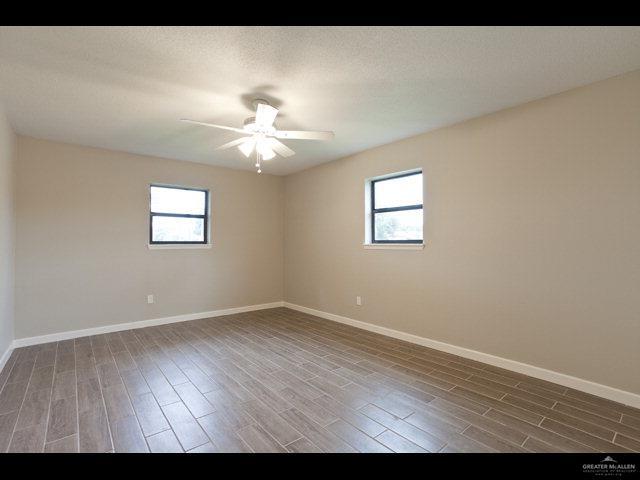 Building Photo - 16 Fern Ave W