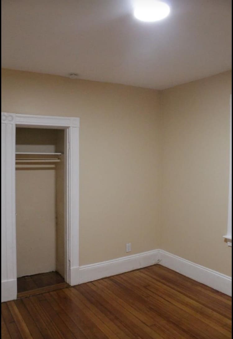 Building Photo - 240 Centre St