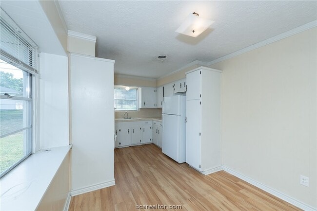 Building Photo - 2317 Carter Creek Pkwy