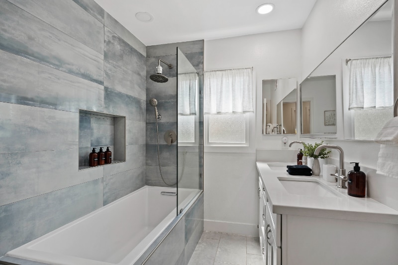 Building Photo - 1009 Catalina Ave