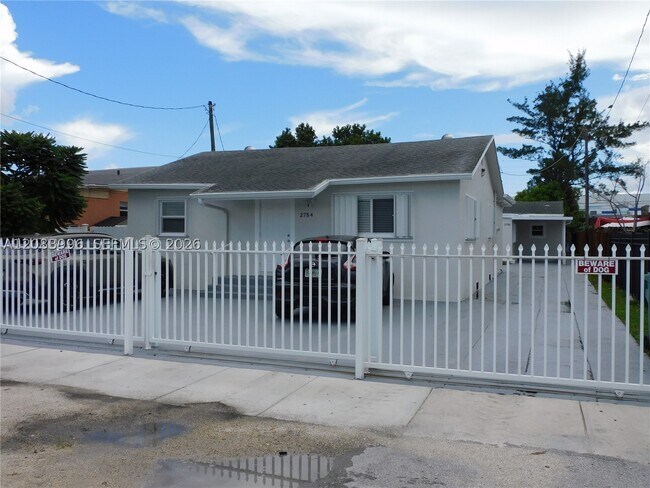 Building Photo - 2754 NW 26th St
