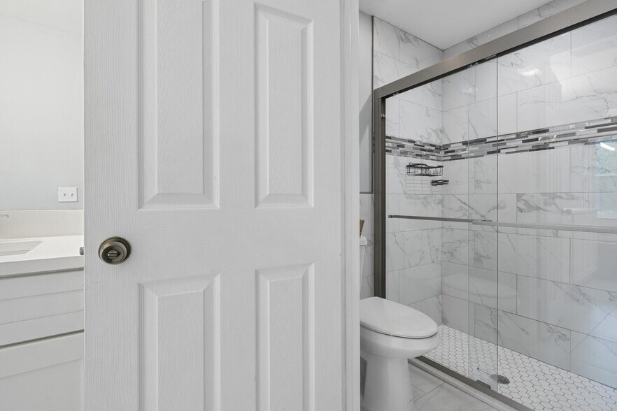 Building Photo - 6791 Lantern Key Dr