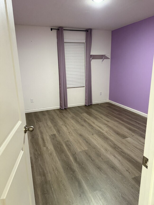 Building Photo - 5677 Ladytown Ln