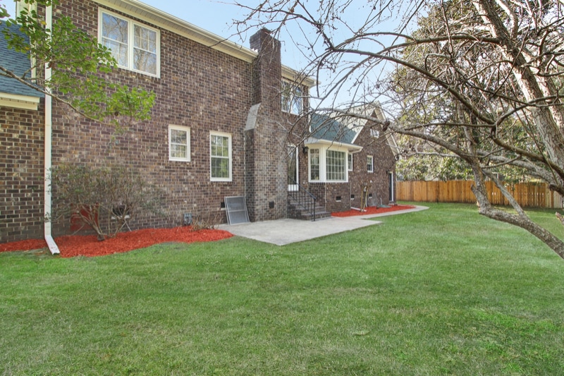 Building Photo - 305 Mayfield St