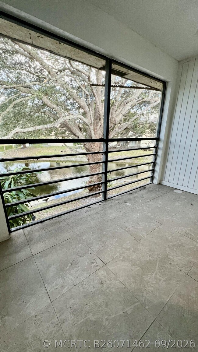 Building Photo - 4205 Oak Terrace Dr