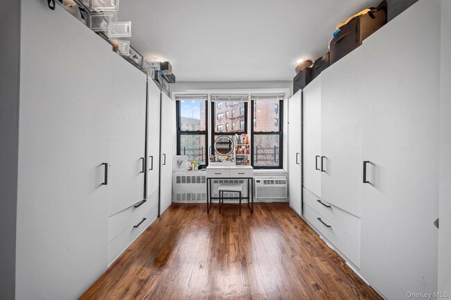 Building Photo - 58-03 Calloway St