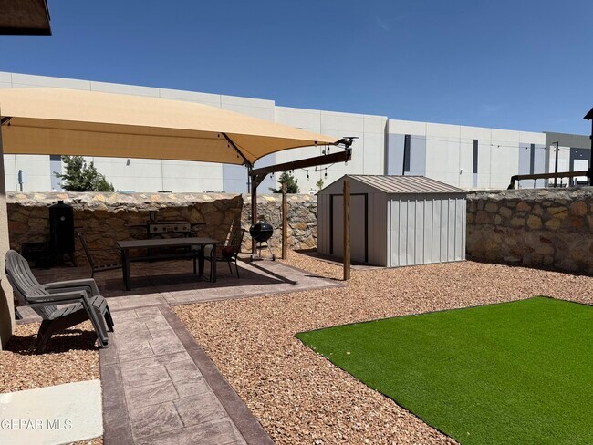 Building Photo - 13049 Aerodrome Ave