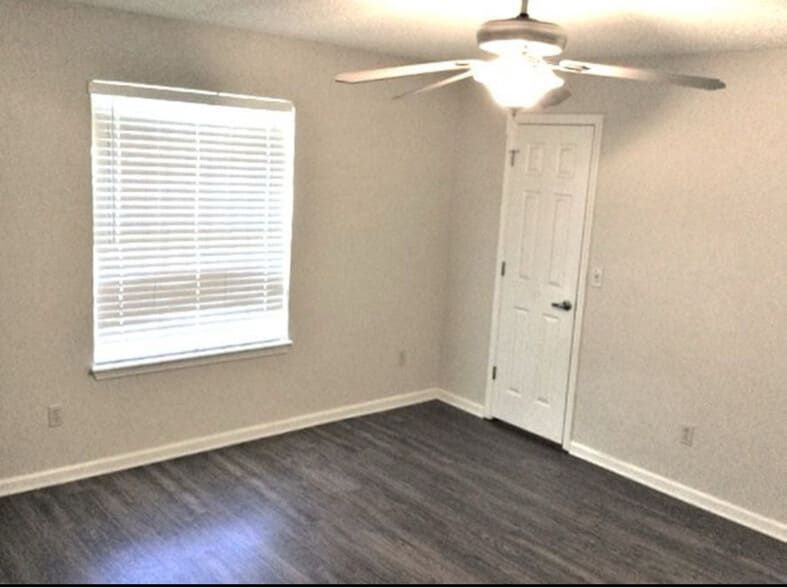 Building Photo - 4491 Cobblefield Cir E