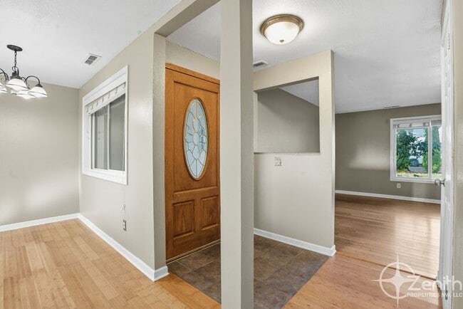 Building Photo - 1417 NW 98th Cir