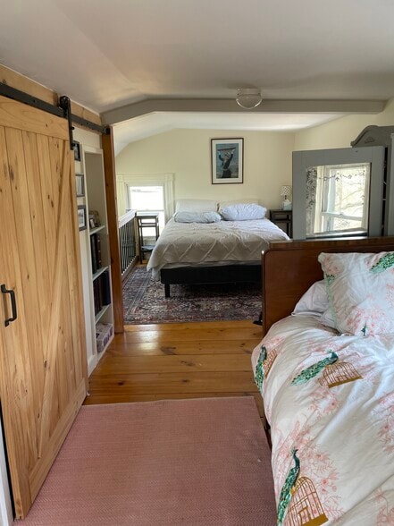 Loft Bedroom - 14 Sandy Beach Rd