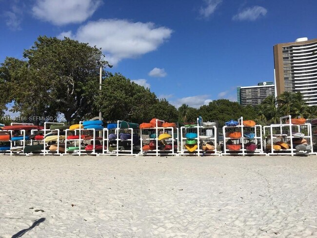 Building Photo - 750 NE 64th St