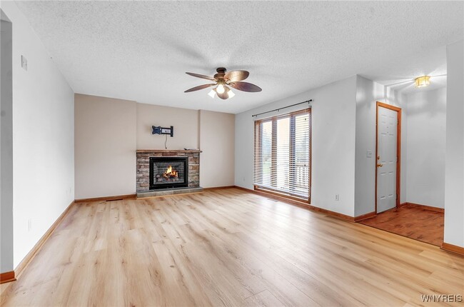 Building Photo - 9400 Wehrle Dr