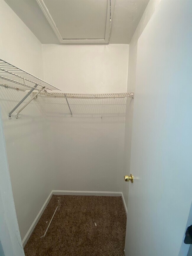 Building Photo - 2923 Woodrich Dr