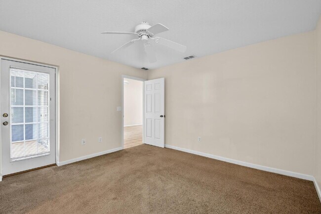 Building Photo - DUPLEX
