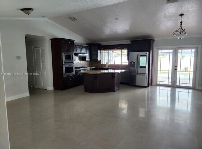 Building Photo - 17153 SW 149th Pl