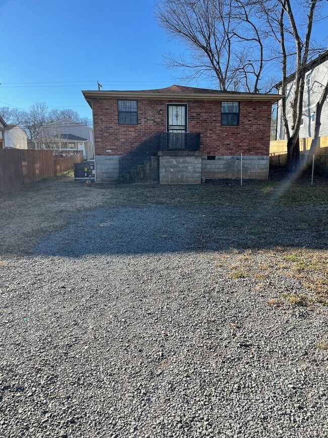 Primary Photo - 946 31st Ave N