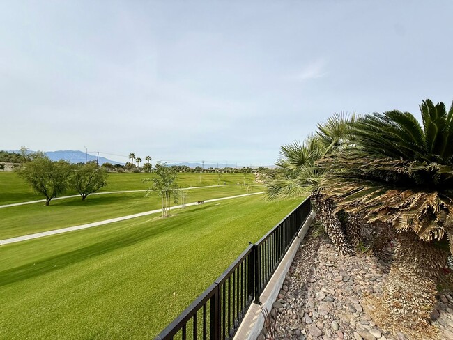 Building Photo - Home in the desirable Del Webb Community