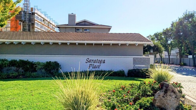 Building Photo - Refurbished Condo on 1st Floor With Laundry, Patio, Garage; Next to Pool!