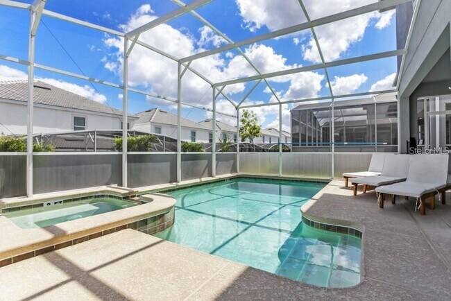 Building Photo - 1561 Flange Dr