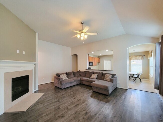 Building Photo - 25223 Hazel Ranch Dr