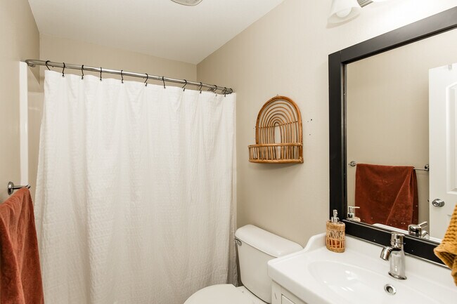 Building Photo - 2202 Cinder Ct