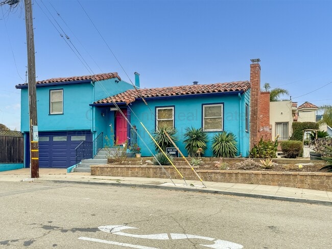 Building Photo - 3190 Texas St