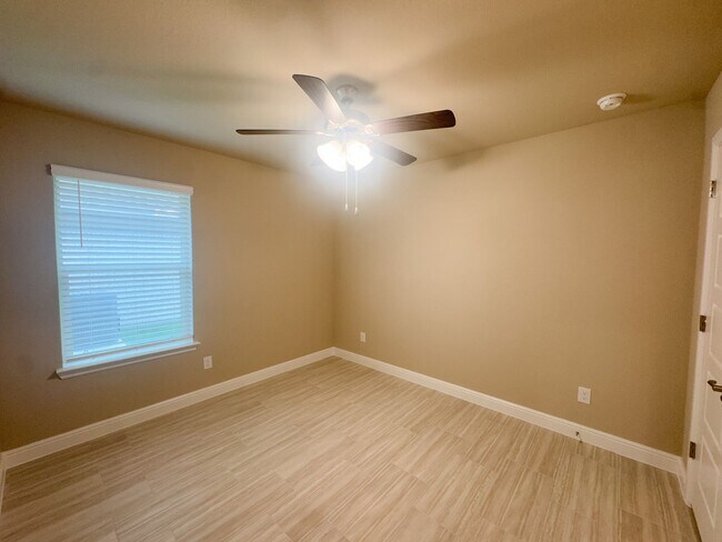 Building Photo - New Build 4 Bed, 2 Bath Home in Mansfield ISD