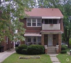 Building Photo - 14902 Strathmoor St