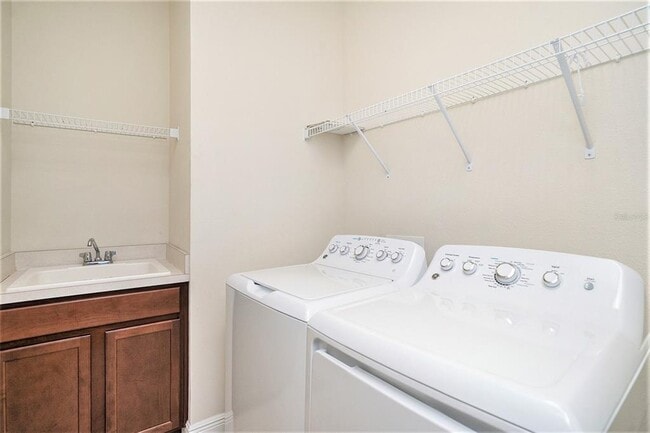 Building Photo - 11428 Quiet Forest Dr