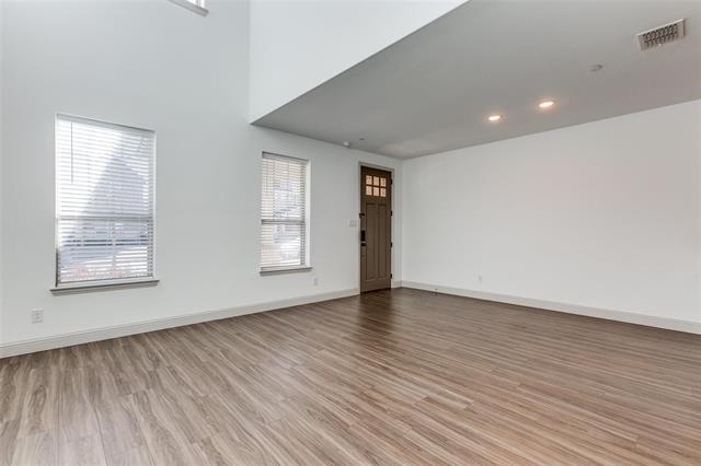 Building Photo - 2533 Barnwood Ln
