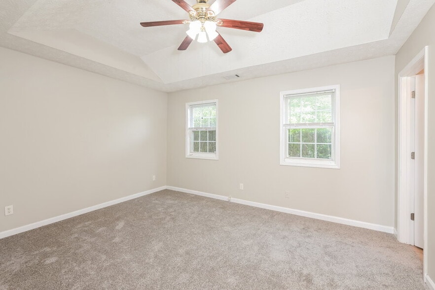 Building Photo - 372 Kay Dr