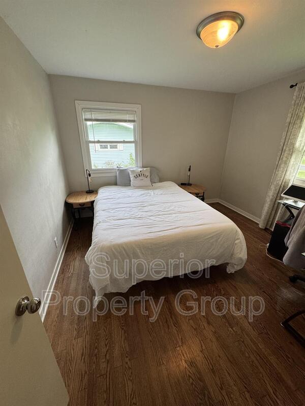 Building Photo - 5141 Loruth Terrace