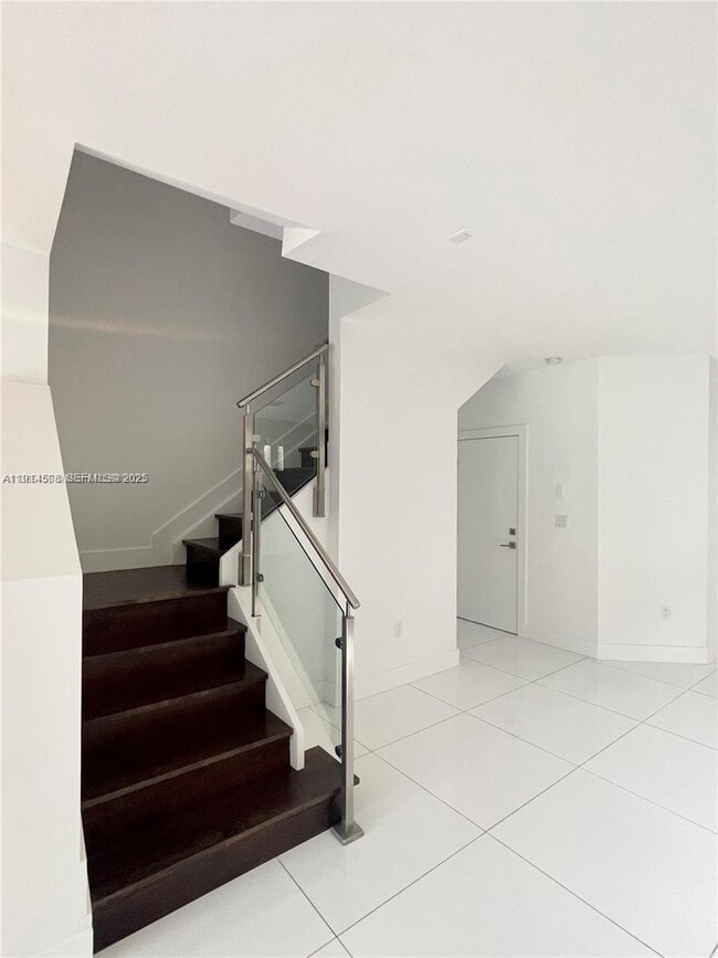 Building Photo - 6855 NW 103rd Ave