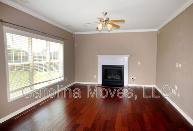 Building Photo - 689 Flintrock Dr