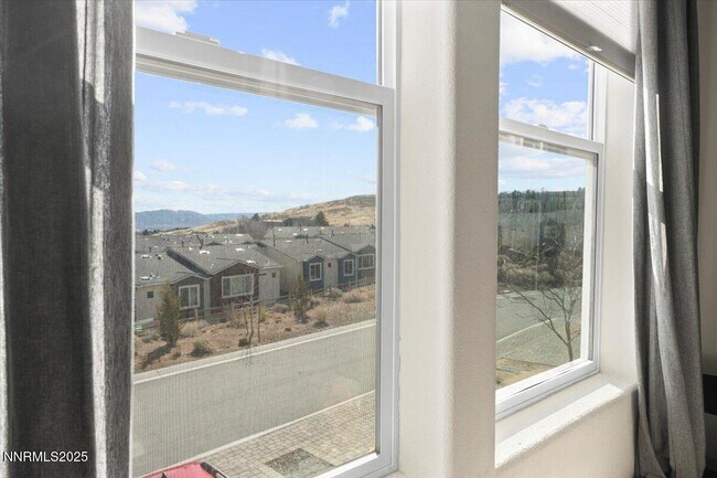 Building Photo - 1048 Big Rock Loop