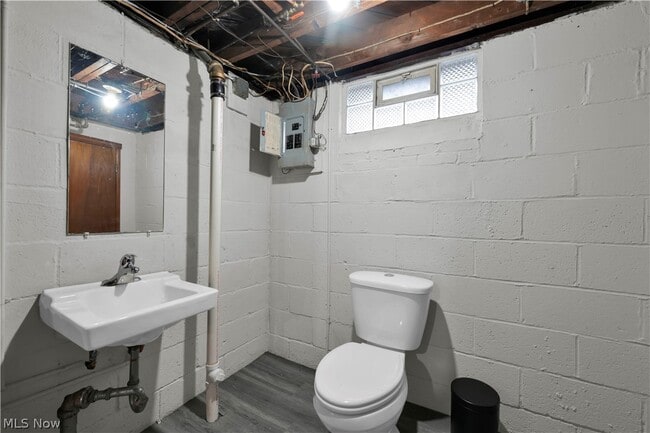 Building Photo - 4561 W 148th St