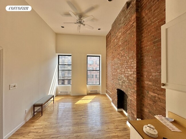 Building Photo - 215 E 118th St