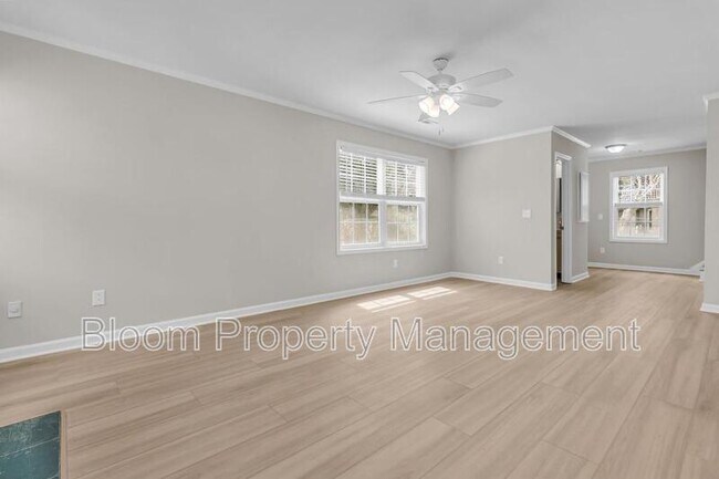 Building Photo - 974 Governors Rd