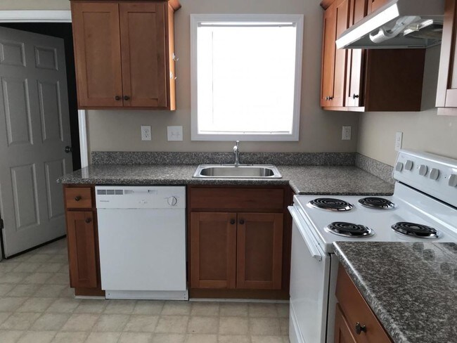 Building Photo - 407 16th Street E