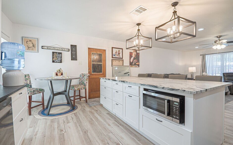 Building Photo - 418 Shannon Lee St