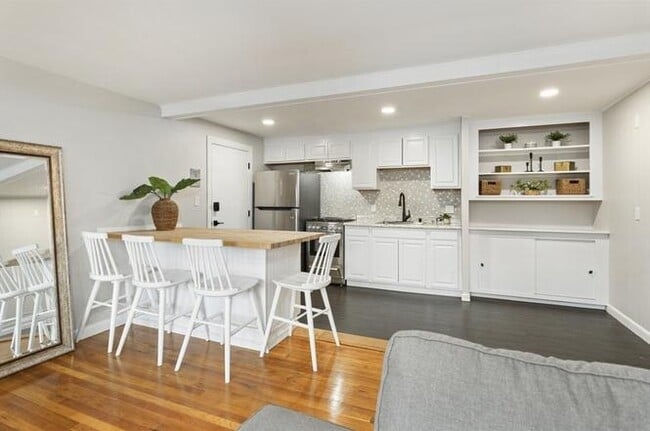 Building Photo - 100 Magnolia Ave