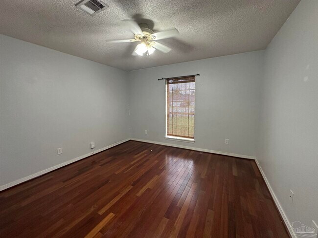 Building Photo - 3321 Tiller Ct