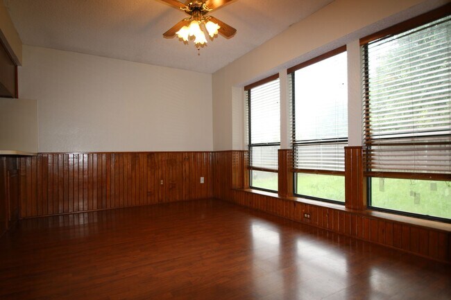 Building Photo - Corner Lot Charmer Off Chapel Creek | 4BR/2BA with Fireplace, Garden Tub & Fenced Backyard