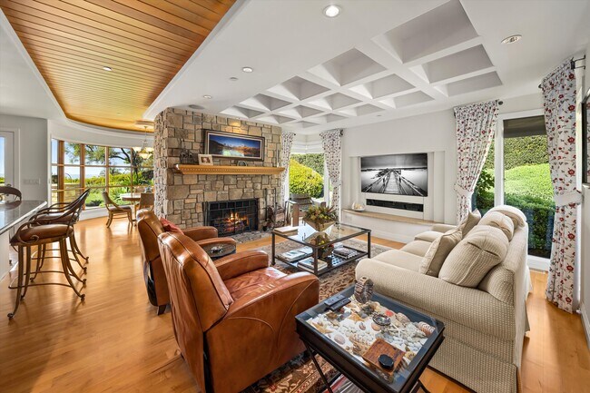 Building Photo - 330 Ortega Ridge Rd
