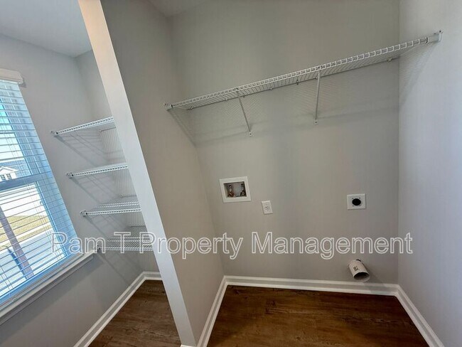 Building Photo - 103 Peabody St