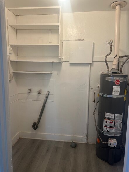 Building Photo - 1739 La Senda Pl