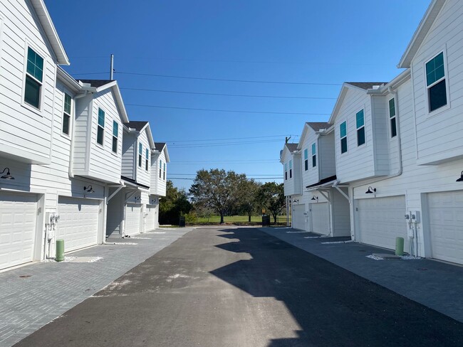 Building Photo - Now Leasing Brand New Constructed Townhous...