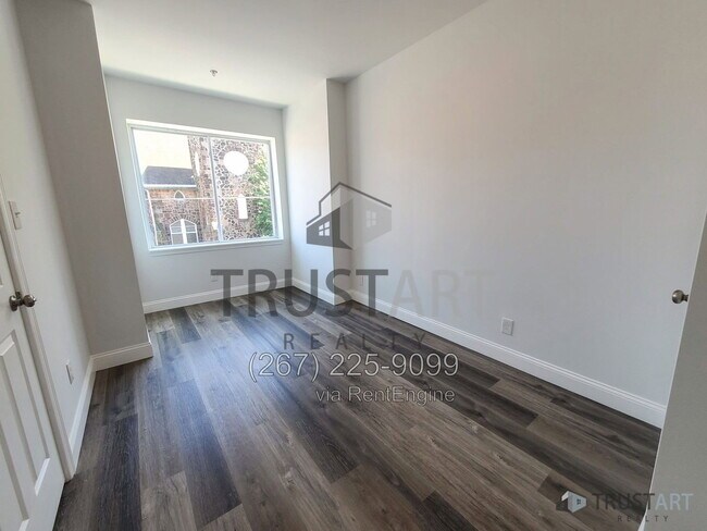Building Photo - 4732 Longshore Ave